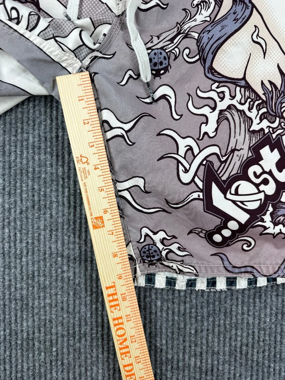 Lost Enterprises Psycho Ward Chris Ward Boardshorts Mens 32 Gray Dragon Skull